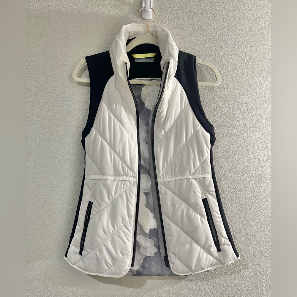 Athleta Vest Quilted White Black High Collar Foldable Hood Winter Women XXS
